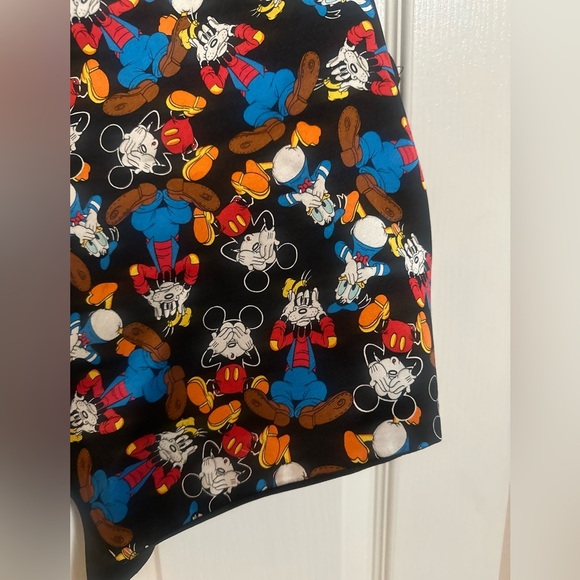 Vintage Men’s Mickey INC‎ 100% Silk Vest Mickey Goofy Donald. Size S/M. - Picture 6 of 8